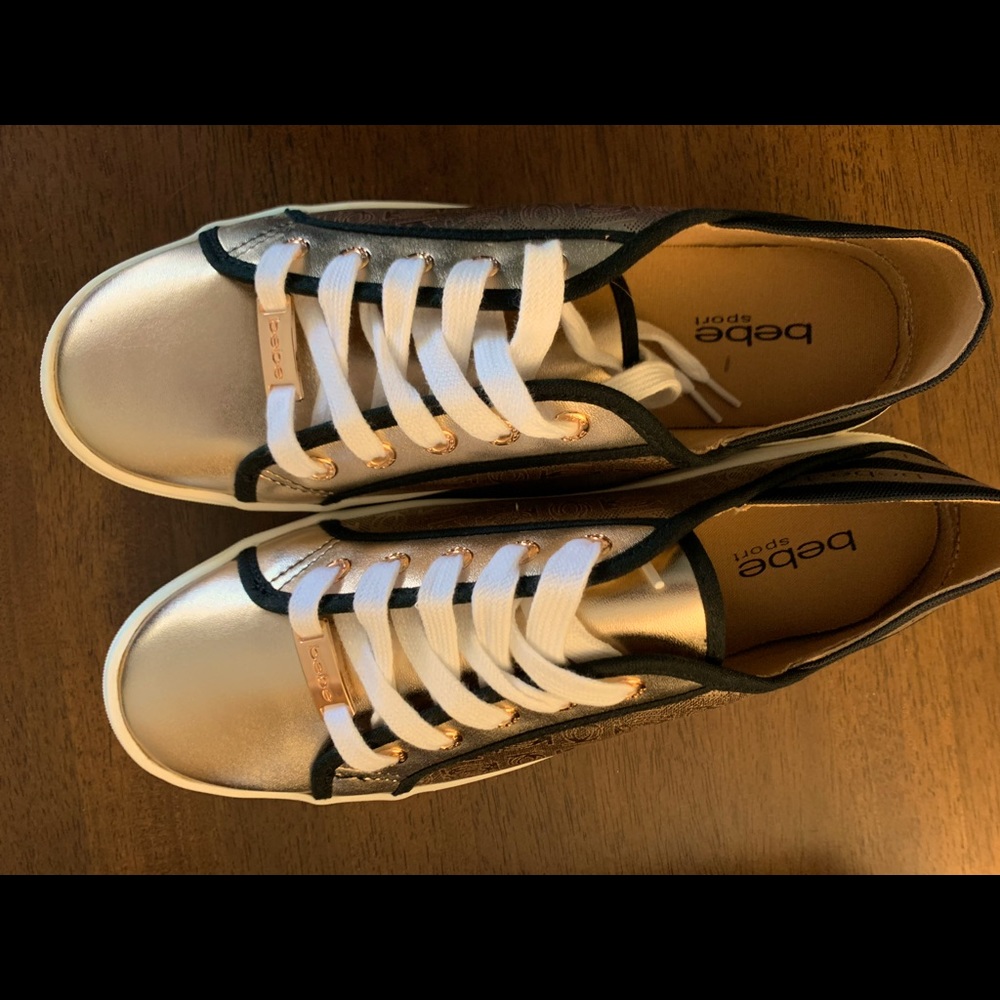 NWT in the box woman’s size 11 Bebe comfort sneakers with memory foam!